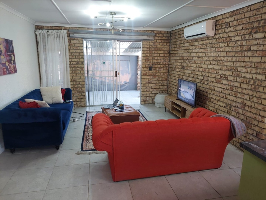 2 Bedroom Property for Sale in La Hoff North West